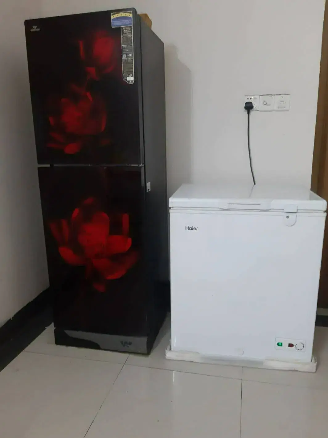 1 Seat in Semi Master Bedroom with Attached Balcony