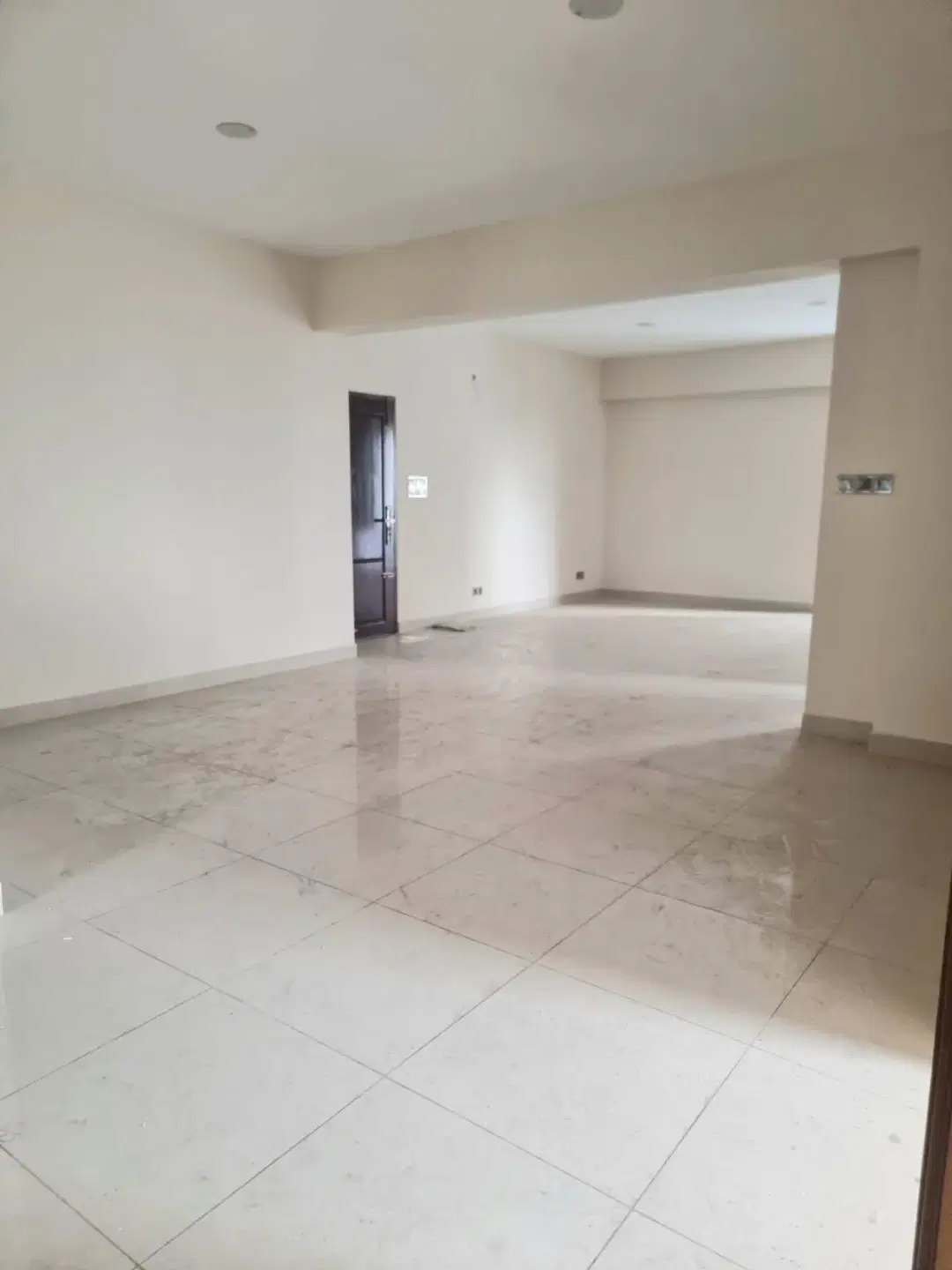 Luxury Flat Bashundhara (Brand New, Full City View)