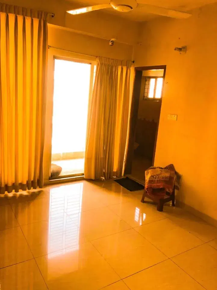 3 bedroom flat for family or female (rent negotiable)