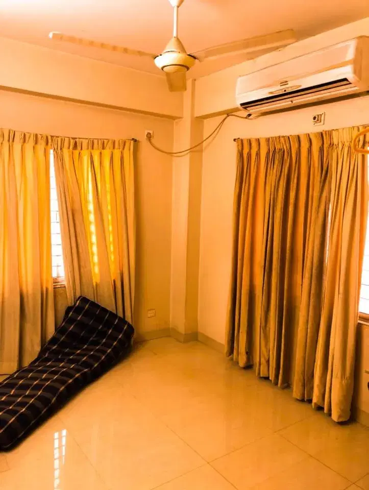 3 bedroom flat for family or female (rent negotiable)