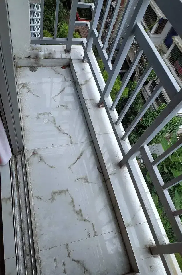 Semimaster Bedroom with Big Attached Balcony