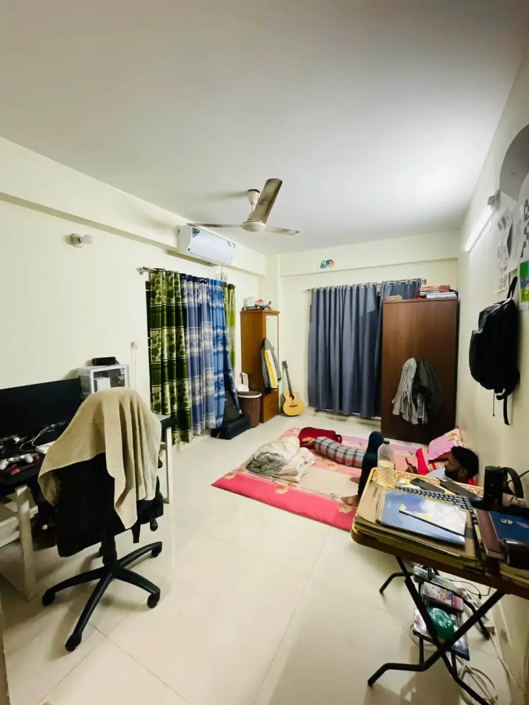 4 Bed Flat with Multiple Balconies