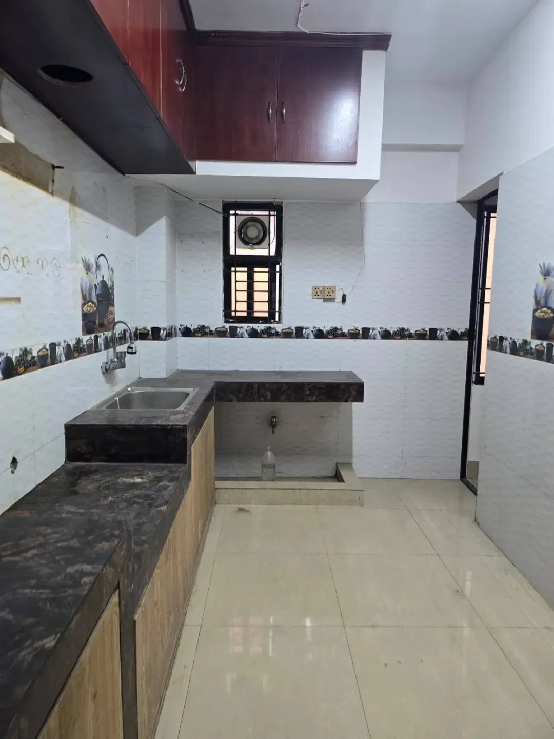 Girls-Only Master Bedroom (Attached Bath & Balcony)