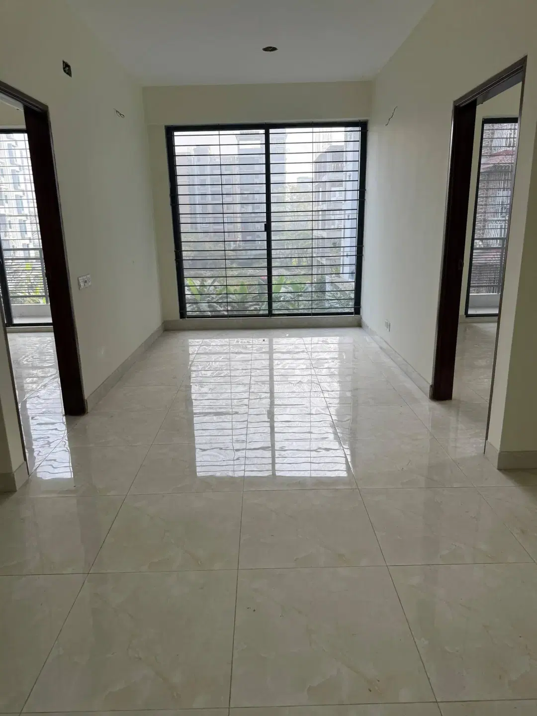 3 Bedroom Flat – 3 Bath & 3 Balcony